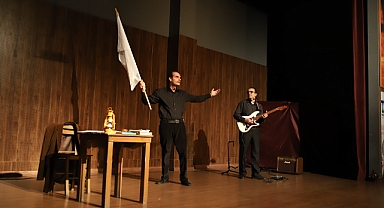 “Dizeler ve Notalar: Yaşadım” etkinliğiyle Nazım Hikmet anıldı