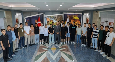 “Genç adımlarla Kampa-9” projesi kapsamında Elazığlı öğrencilerden Vali Toraman’a ziyaret
