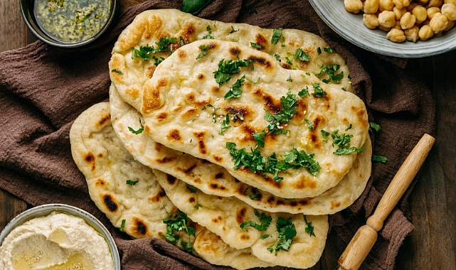 Kahvaltı Sofralarına Sıcacık Dokunuş: Mis Kokulu Patatesli Bazlama Tarifi!