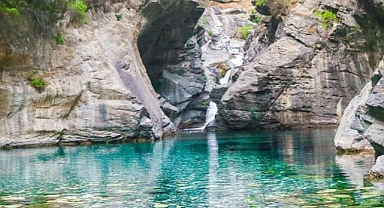 Kaz Dağları’nın Saklı Cenneti: Mıhlı Şelalesi Doğa Tutkunlarını Bekliyor!