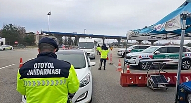 Kurban Bayramı'nda trafiğe sıkı denetim: Ağır taşıtlara kısıtlama ve gizli yolcu uygulaması