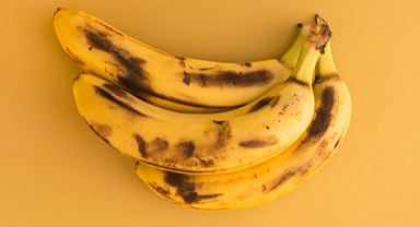 Muz Neden Hemen Kararıyor? İşte Kararmayı Geciktirmenin Püf Noktaları!