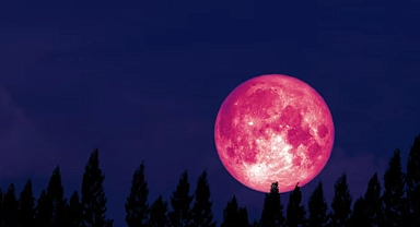 Strawberry Moon (Çilek Ayı) nedir?