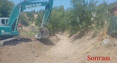 Yenice Gündoğdu Köyü’nde Taşkınlara Karşı Önlem: Derelerde Rüsubat Temizliği Sürüyor