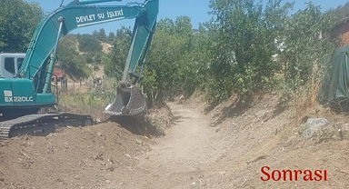 Yenice Gündoğdu Köyü’nde Taşkınlara Karşı Önlem: Derelerde Rüsubat Temizliği Sürüyor