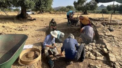 Gökçeada Uğurlu-Zeytinlik kazılarında köy yerleşimi bulundu