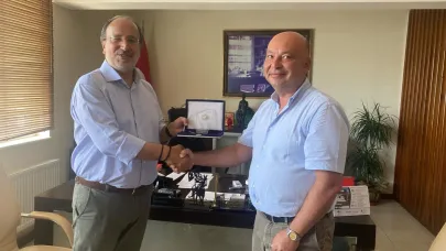 Nea Smyrni Belediye Başkanı Georgios Koutelakis’ten Bozcaada Belediyesi’ne ziyaret