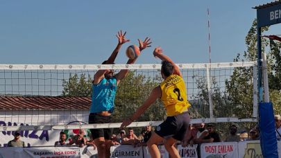 Lapseki’de 30. Plaj Voleybolu Turnuvası başladı