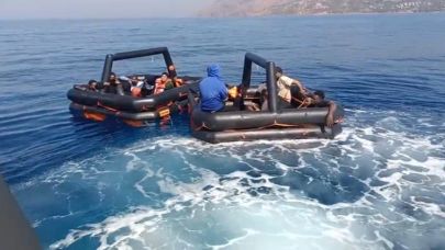 Ayvacık Açıklarında 19 Kaçak Göçmen Kurtarıldı