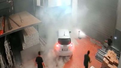 Osmaniye’de elektrikli araç yandı, 2 saat söndürülemedi