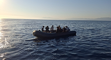 Ayvacık Açıklarında Can Pazarı: 16’sı Çocuk 23 Kaçak Göçmen Kurtarıldı