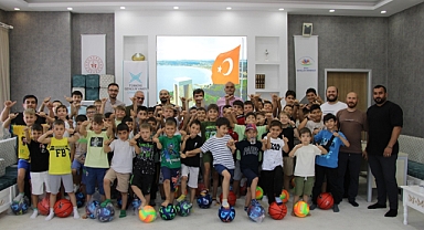 Başkan Göktürk'ten TÜGVA Biga Yaz Okulu'na ziyaret