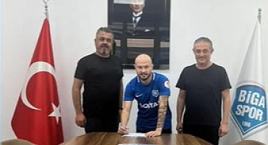 Bigaspor  Sağ Bekte Oğuzhan Kanmaz ile Devam Kararı Aldı