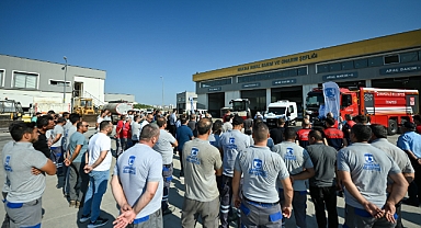 Çanakkale Belediyesi yeni hizmet araçlarını tanıttı