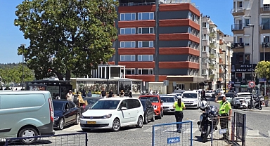 Çanakkale İskele bölgesinde trafik kilitlendi