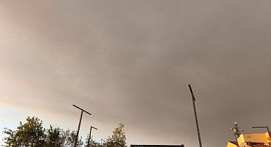 Çanakkale'nin Üstünü Duman Bulutu Kapladı