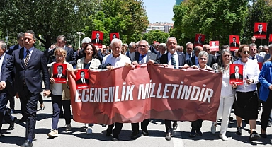 CHP, Adalet Bakanlığı'na yürüdü