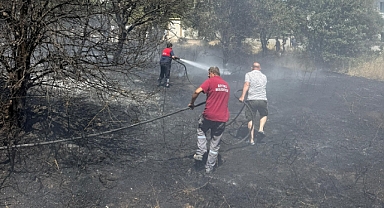 Geyikli’de anız yangını büyümeden kontrol altına alındı