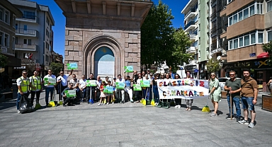 “Kentimiz Evimiz” diyen Çanakkaleliler temizlikte buluştu
