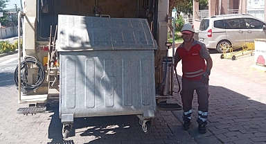 Kepez’de Konteynerler Baştan Aşağı Temizleniyor!