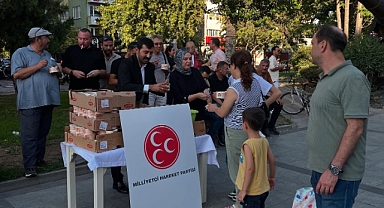 MHP Çanakkale Teşkilatından Muharrem Ayında Aşure İkramı