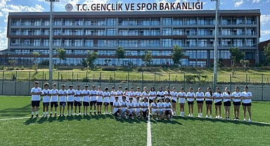 Milli Kayakçılar Yaz Kampında Güçleniyor: Güzelyalı'da Hedef Zirve