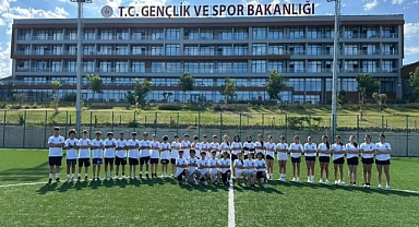 Milli Kayakçılar Yaz Kampında Güçleniyor: Güzelyalı'da Hedef Zirve