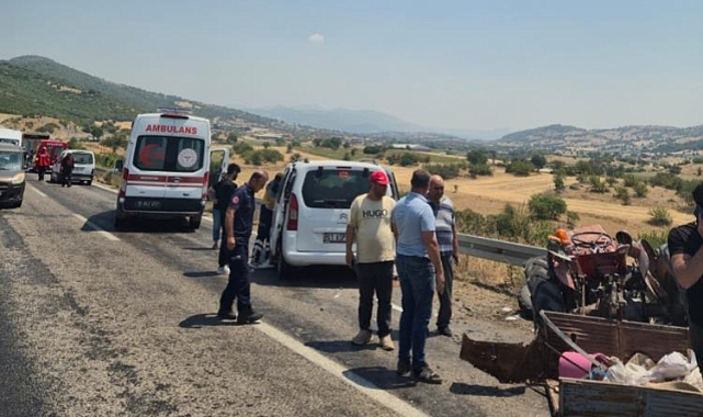 Traktörle otomobil kaza yaptı: 5 yaralı
