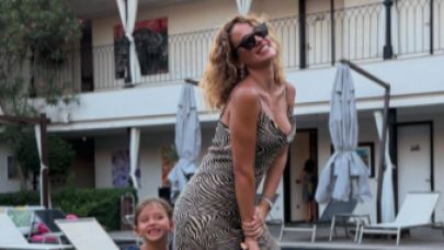 Seda Bakan Tatil İçin Ayvalık’ı Tercih Etti