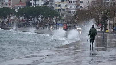 Kuzey Ege’de Şiddetli Fırtına Uyarısı Yapıldı