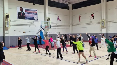 Bozcaada’da kadınlara özel Zumba etkinliği devam ediyor