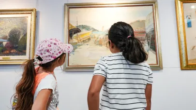 Mavinin İzinde Sergisi Gelibolu'da Sanatseverlerle Buluşuyor