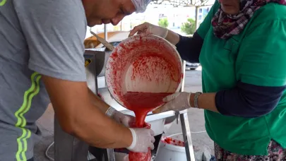 Ayvalık’ta Salça Makinesi Yeniden Mahallelerde!