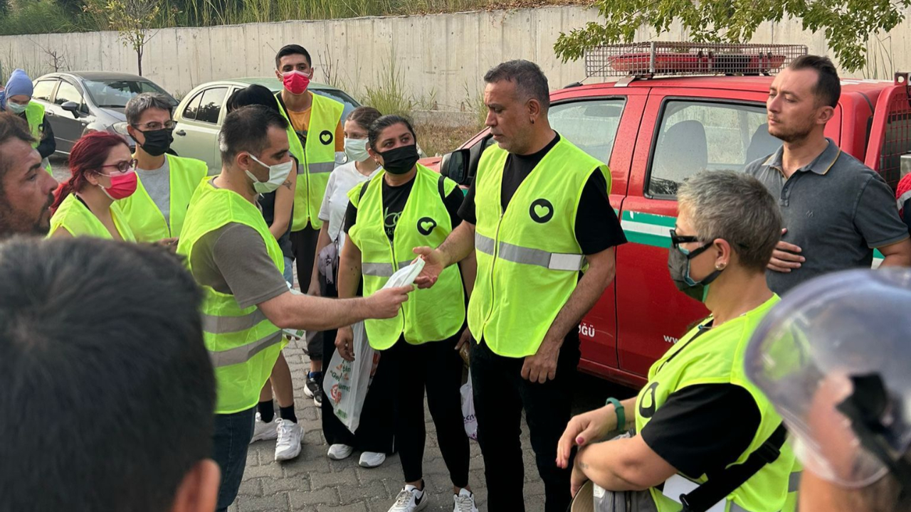 Haluk Levent ve AHBAP yangın bölgesinde