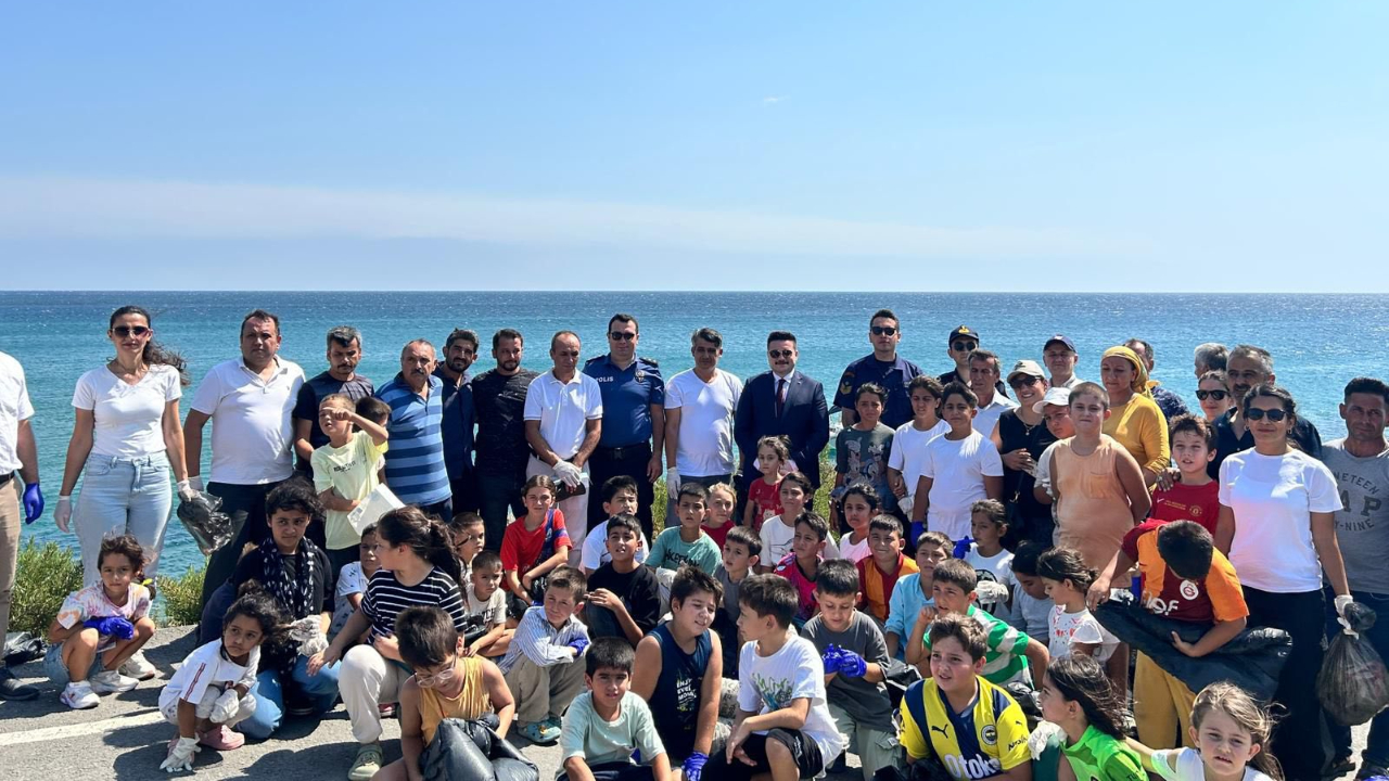 Gökçeada Kaymakamı Acar, Uğurlu’da Temizlik Seferberliğinde