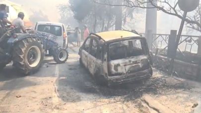 Yangın Güzelyalı'da binalara sıçradı