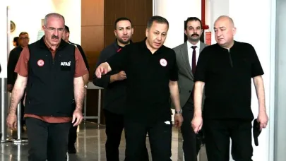 İçişleri Bakanı Ali Yerlikaya, yangınla mücadele çalışmalarını incelemek üzere Çanakkale'de