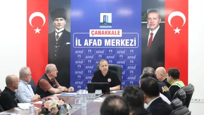 İçişleri Bakanı Ali Yerlikaya, yangınlar hakkında brifing aldı