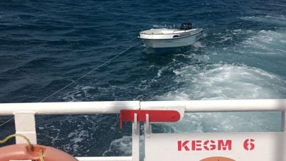 Çanakkale Boğazı'nda başıboş tekne Lapseki'ye bağlandı