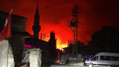 Küçükanafarta'da gökyüzü alevlere teslim oldu