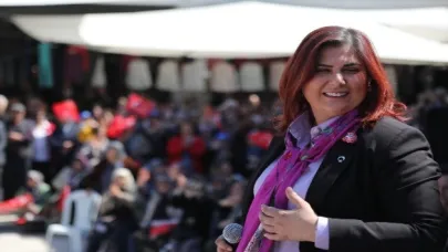 Ankara sahnelerinin siyasi cadısı Hürrem Elmasçı yazdı