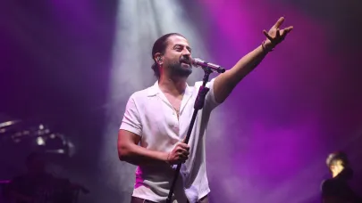 Koray Avcı'dan İnanılmaz Performans! Adeta Sahneyi Salladı