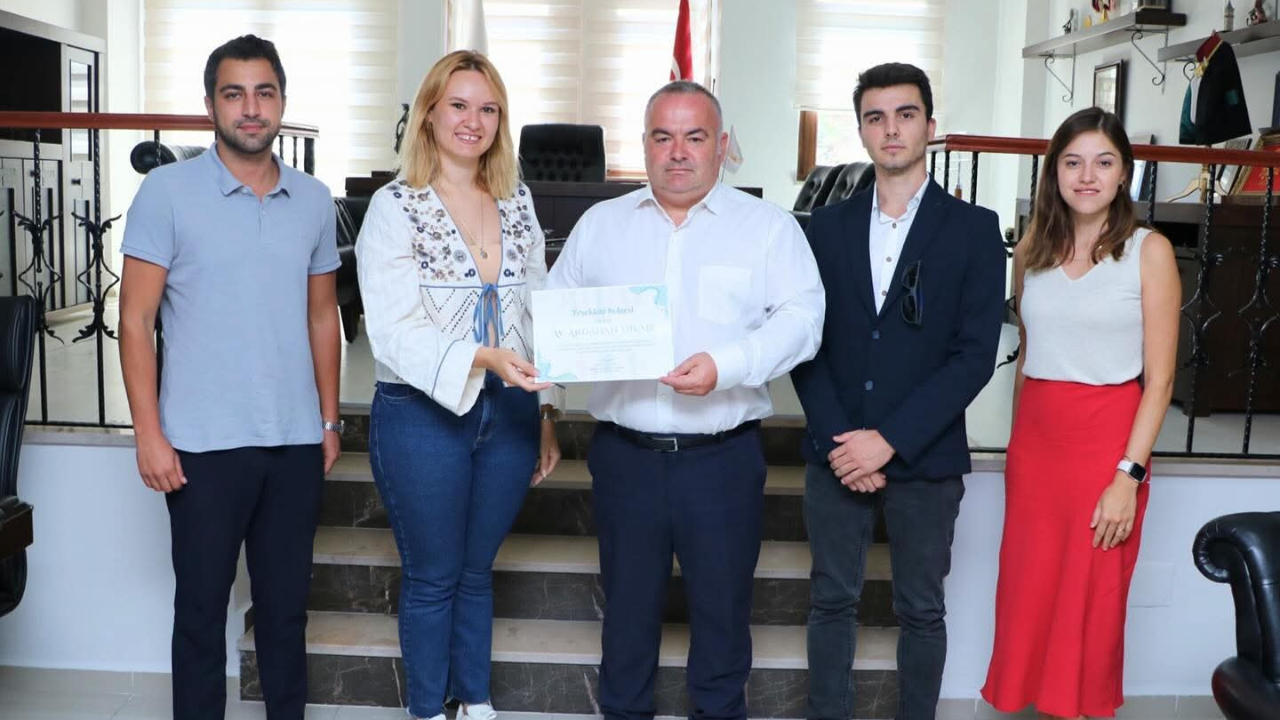 Genç Çanakkale’den Baroya Teşekkür Belgesi Ziyareti