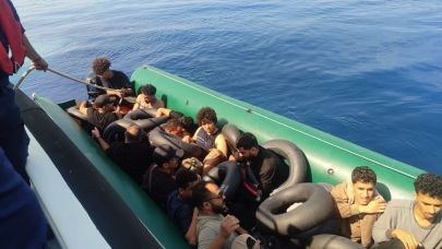 Çanakkale'de 18 kaçak göçmen yakalandı