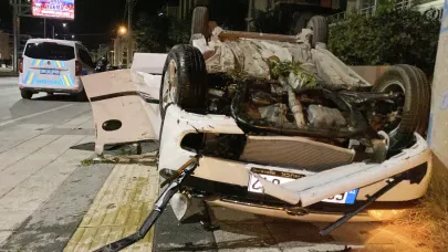 Aksaray’da Ehliyetsiz Sürücü Polisten Kaçıp Kaza Yaptı