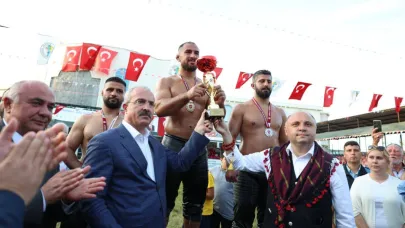 Başpehlivan Feyzullah Aktürk oldu
