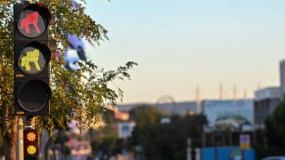 Çanakkale’de trafik ışıkları artık Truva Atı figürlü