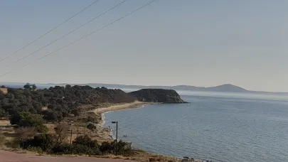 Papaz Plajı’nda Çevre Kirliliği Tepki Çekti