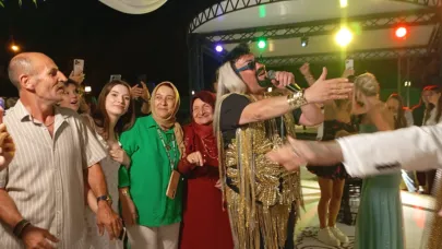 Kobra Murat Biga’da düğünde sahne aldı