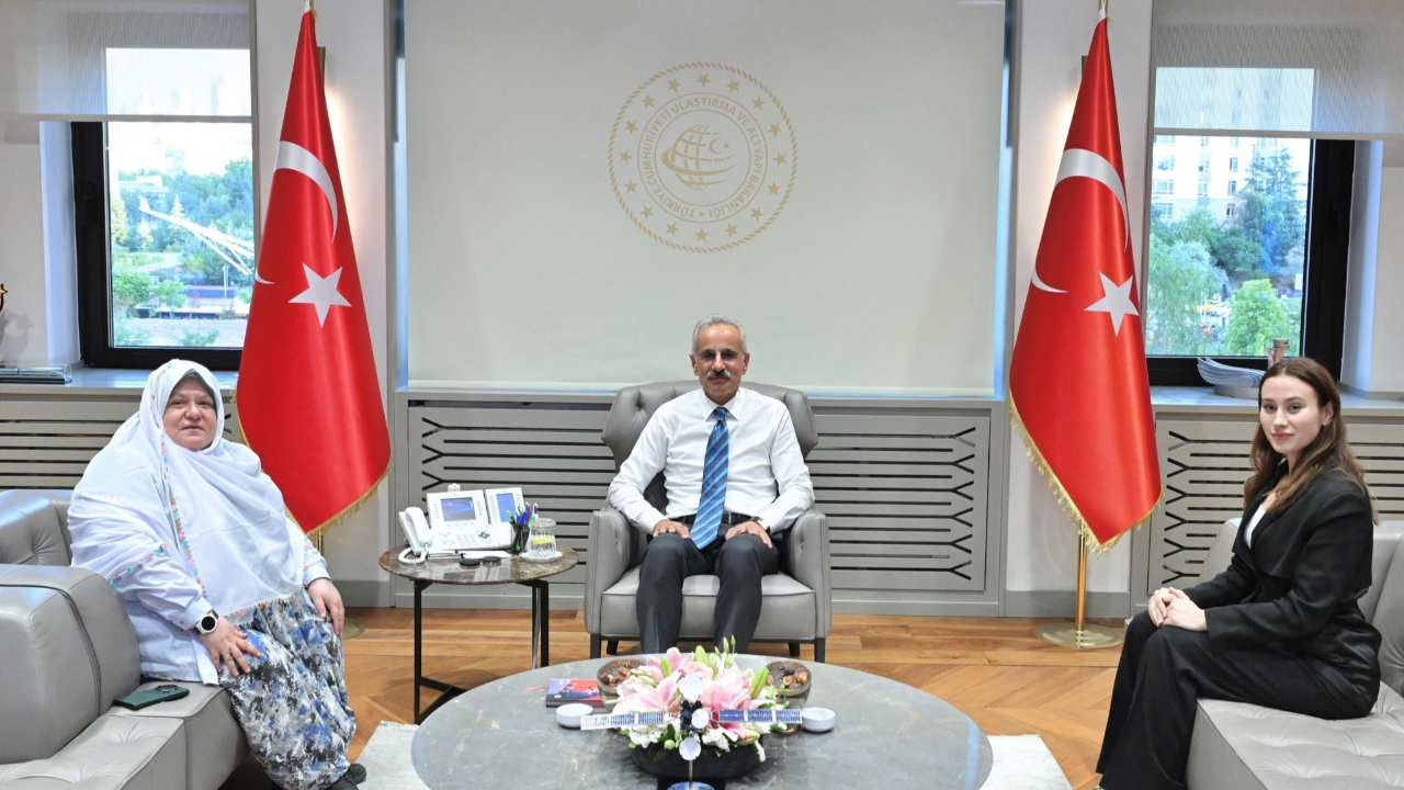Zeynep Çelik, Bakan Uraloğlu'nu ziyaret etti